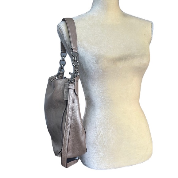 Like new Coach Elle Hobo Metallic Nude Silvertone F38051 Leather Crossbody - Picture 2 of 13